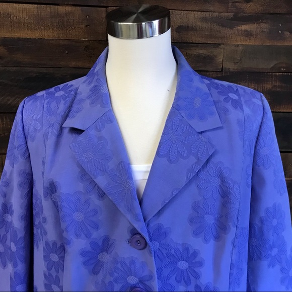 Sag Harbor 3 Button Jacket - Picture 2 of 7